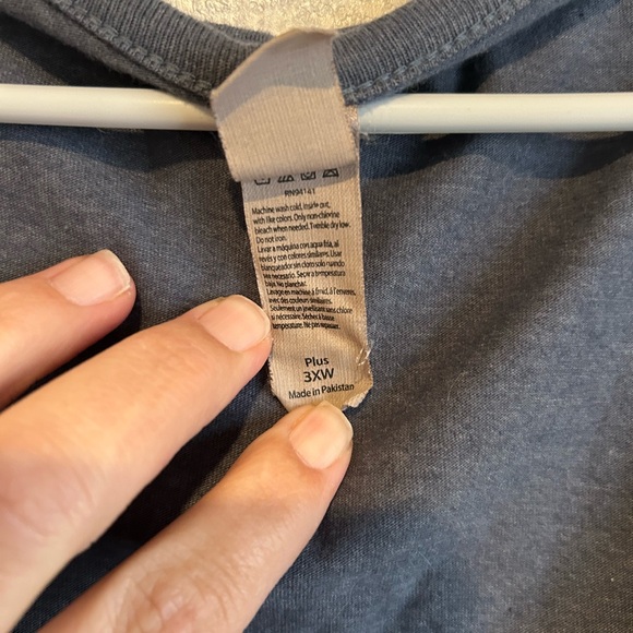 Women’s Blue Instant Message Plus Size Summer Dress. Size 3X. With Bee Design - Picture 2 of 4